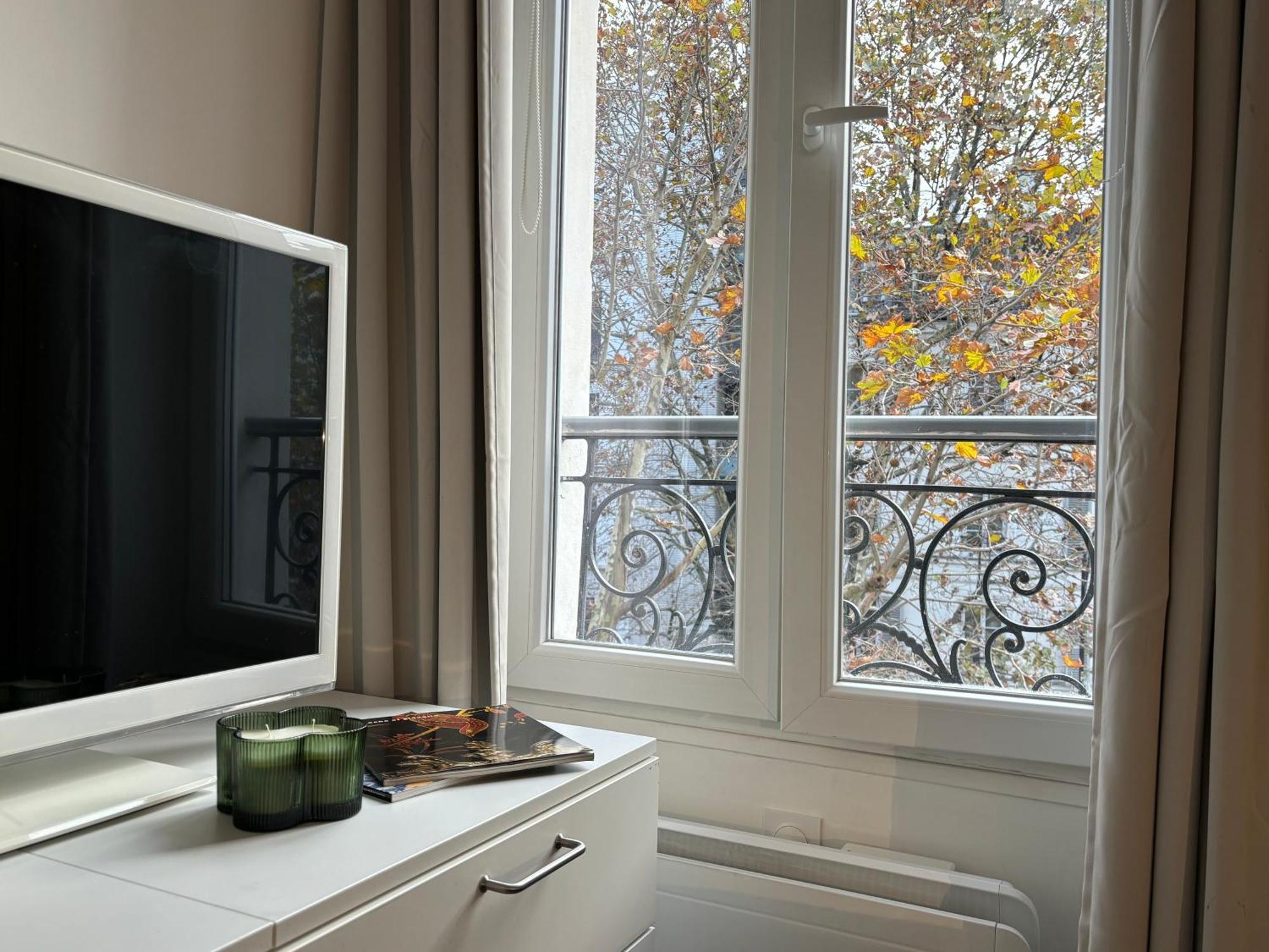 Clichy Studio Getaway - C70 Paris Exterior photo